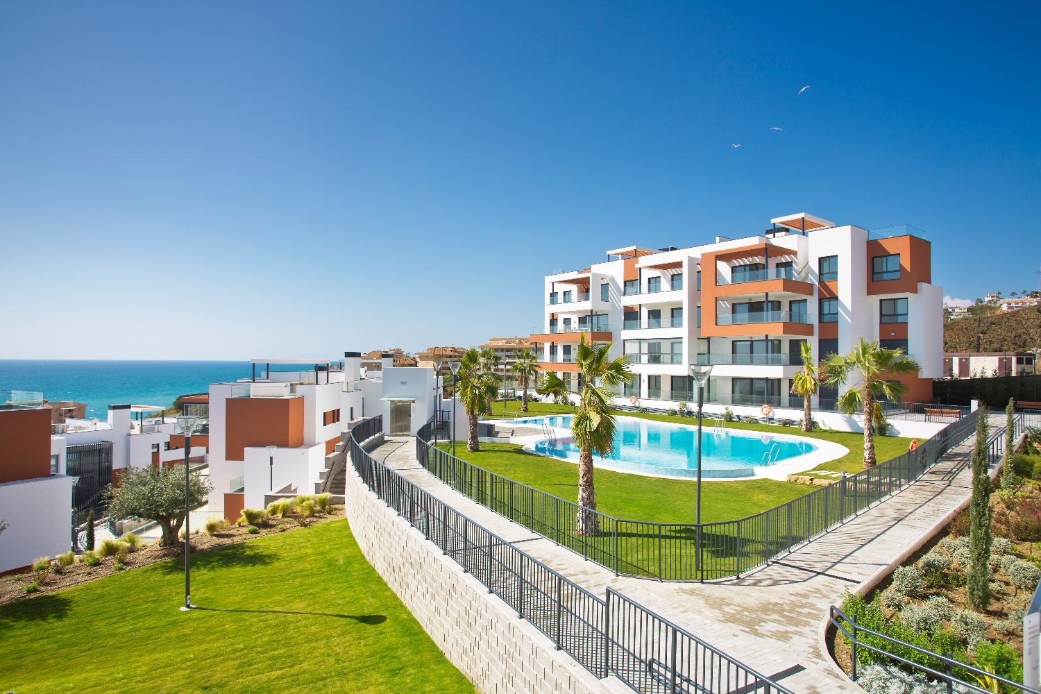 Spacious 3 bedroom apartment in a privileged location a few minutes from the beach with terrace of 62 m2