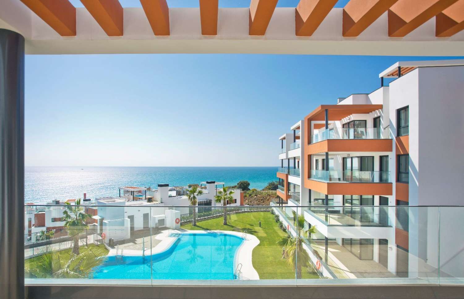 Spacieux appartement de 3 chambres dans un emplacement privilégié à quelques minutes de la plage avec terrasse de 62 m2