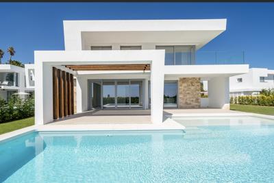 Villa til salgs til Los Monteros (Marbella)