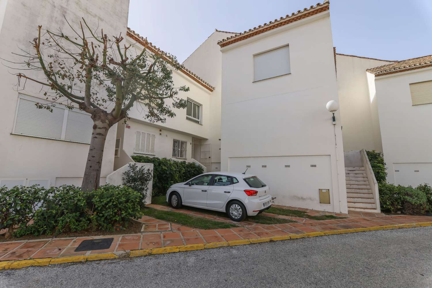 Townhouse on the beachfront in Estepona