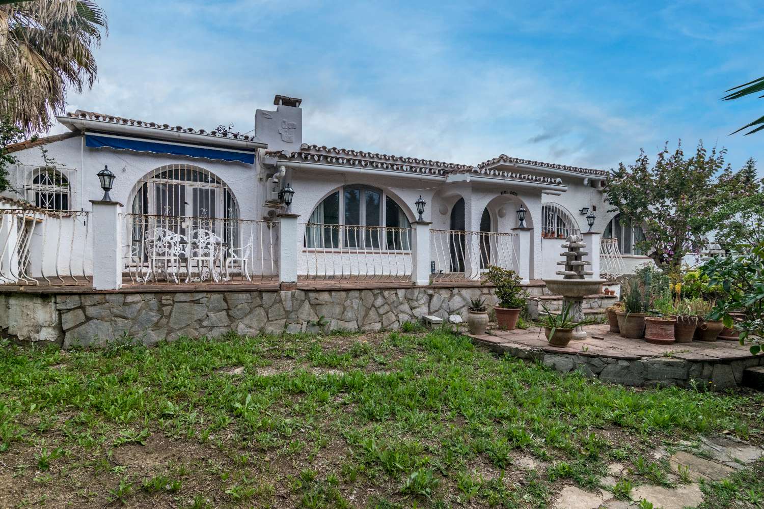 Mulighet villa ved siden av stranden i Estepona