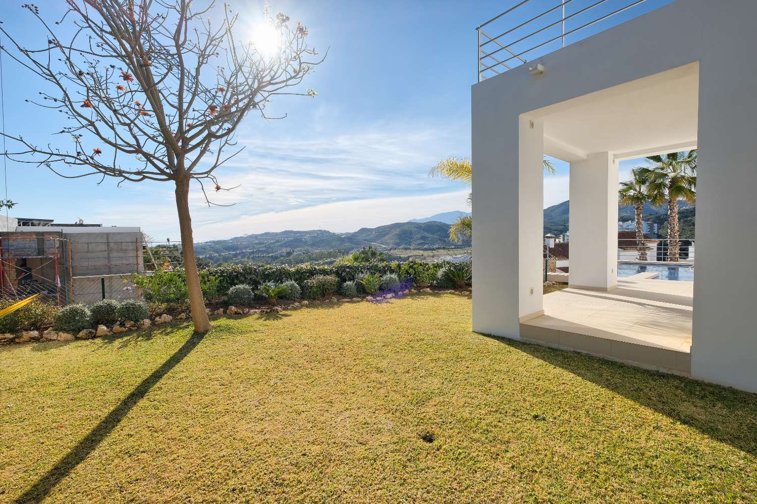 Prachtige gloednieuwe villa met uitzicht op zee op 10 mniutos van het strand