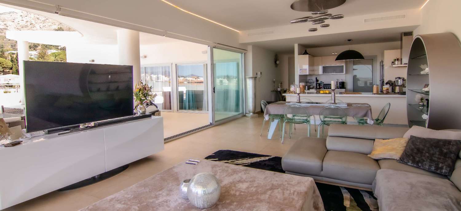 Luxus-Penthouse mit 3 Schlafzimmern mit Meerblick und Terrasse von 172m2
