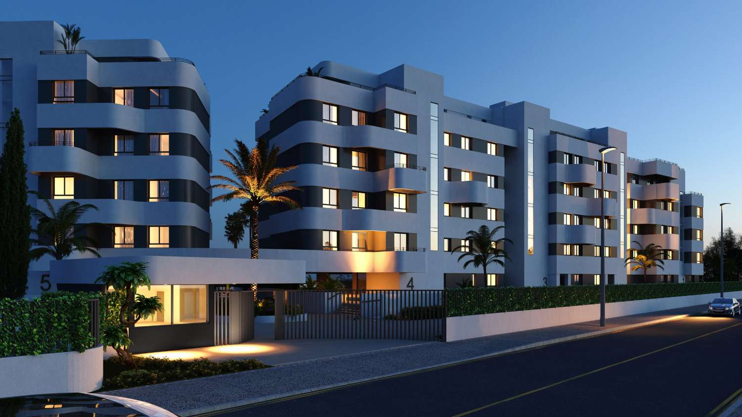 Four bedroom apartment in front of the beach
