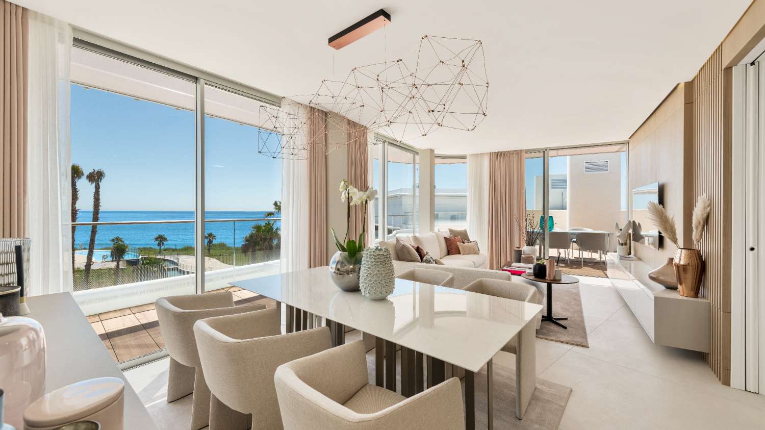 Beautiful luxury 4 bedroom apartment on the beachfront