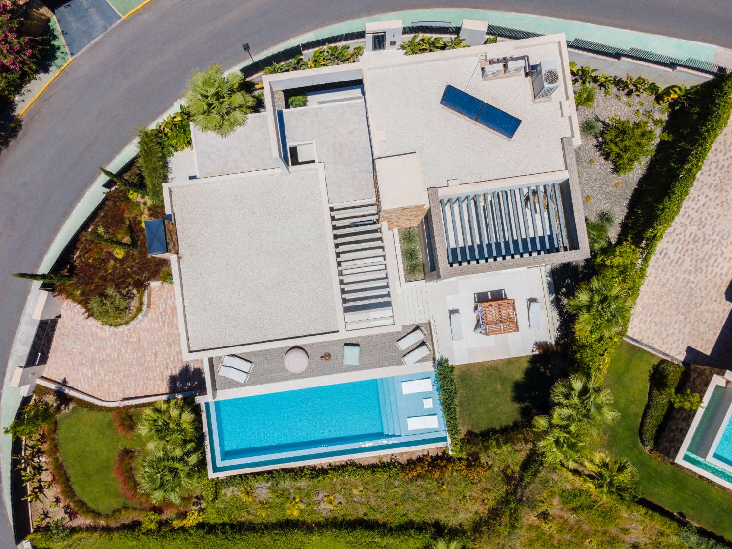Prachtige villa in Nueva Andalucia met uitzicht op zee
