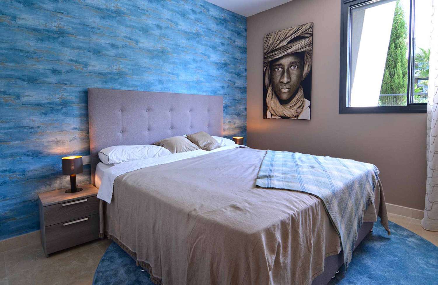 Vacker lägenhet med två sovrum på bottenvåningen i Marbella