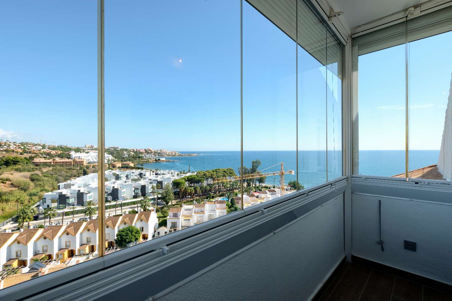Fantastic south facing 3 bedroom duplex penthouse on the beachfront.